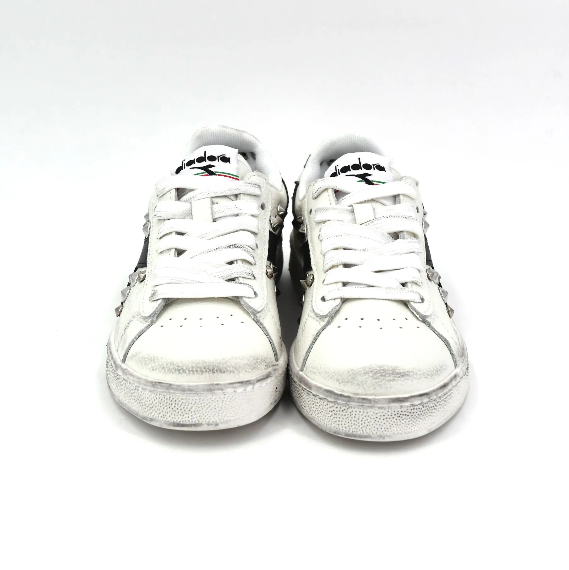 Diadora Low Sneakers Customized Borchie Baffo nero