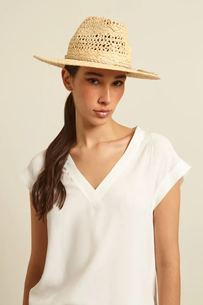 Fedora in rafia